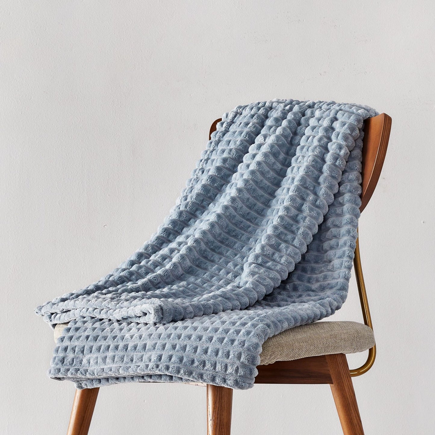 Flannel Plaid Soft And Comfortable  Blanket